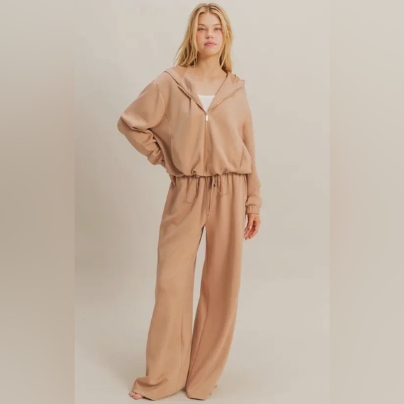 HYFVE Tops - Casual Chic Set-the perfect combination made with Scuba fabric NWT